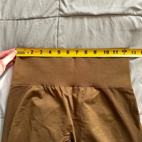 NVGTN Mocha Contour 2.0 Seamless Leggings - Picture 5 of 6